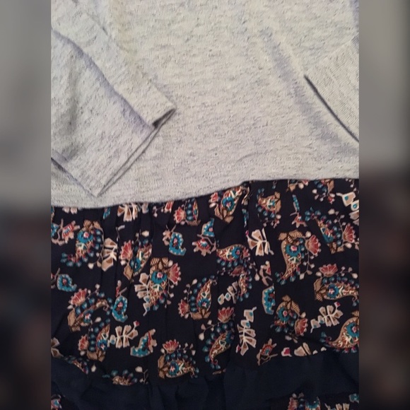 LAST 2! ๐Blue and black hoodie tunic w/ruffle - Picture 4 of 5